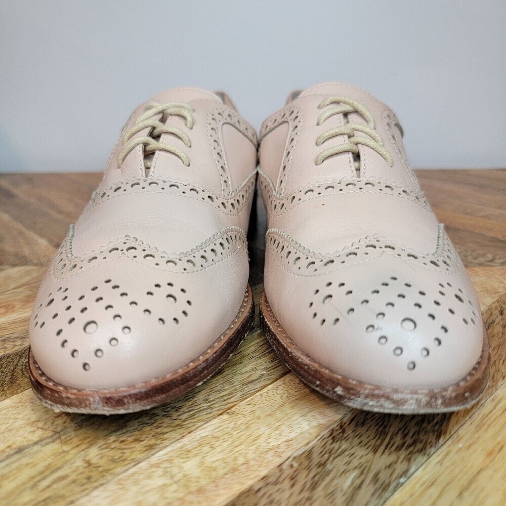 Kate Spade New York Wing Tip Oxford Shoes Womens 5M Tan Beige Lace Up - Picture 2 of 10